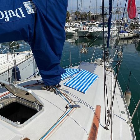 Acogedor Velero En El Forum Otel Sant Adria de Besos Dış mekan fotoğraf